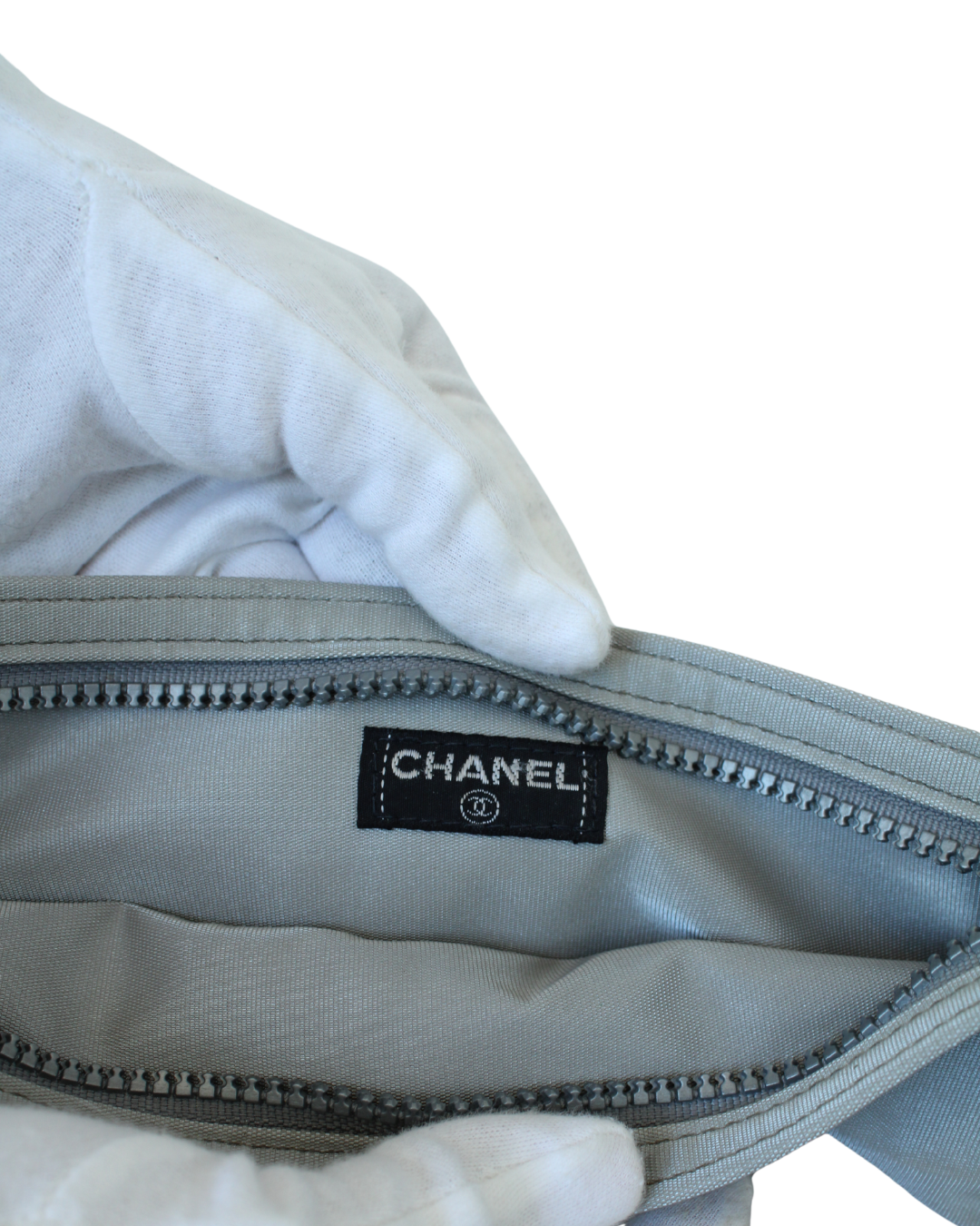 Chanel PVC Tote Translúcido con Logo + Inner Pouch - Imagen 9