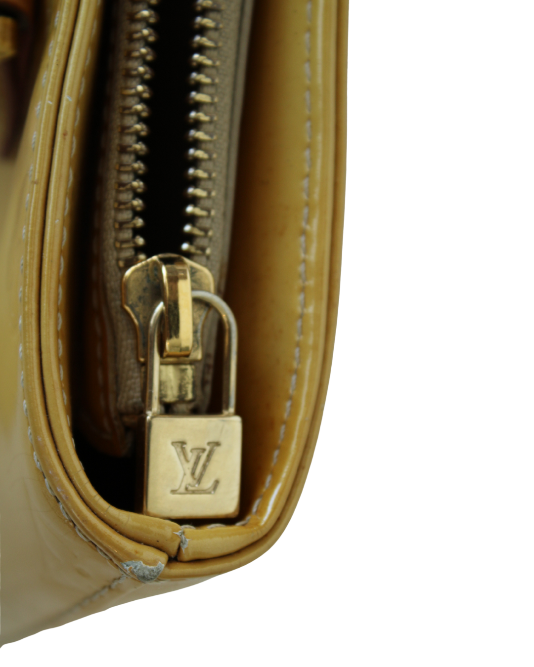 Louis Vuitton Vernis Reade PM Amarillo Translúcido con Monograma en Relieve - Imagen 6